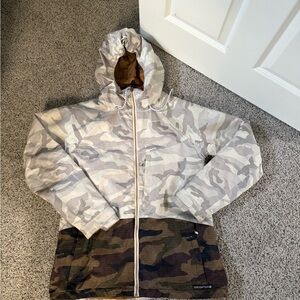 686 Camouflage Ski Jacket in Beige, Tan & Brown